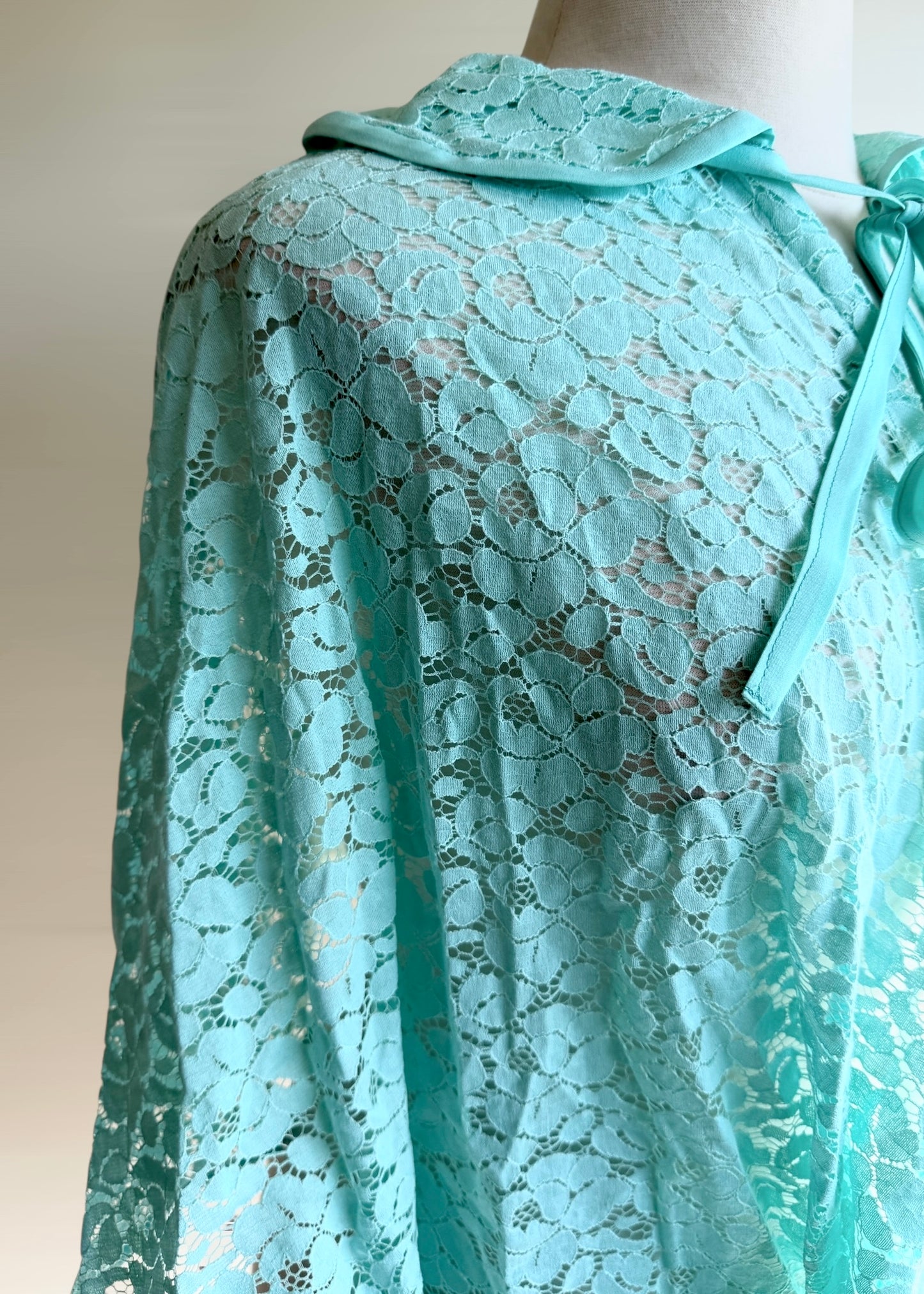 Floral Lace Capelet | Peter Pan Collar Vintage Style Cape | Wedding Shoulder Shawl Wrap | Cottagecore Goblincore Fairycore Goth Fantasy LARP