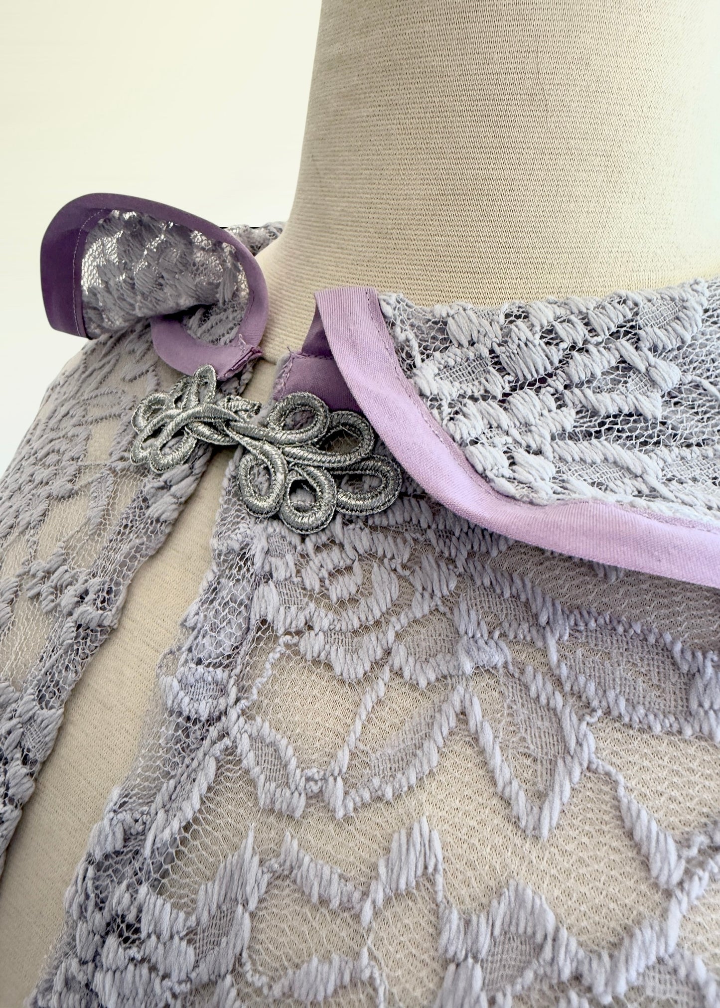 Floral Lace Capelet | Peter Pan Collar Vintage Style Cape | Wedding Shoulder Shawl Wrap | Cottagecore Goblincore Fairycore Goth Fantasy LARP