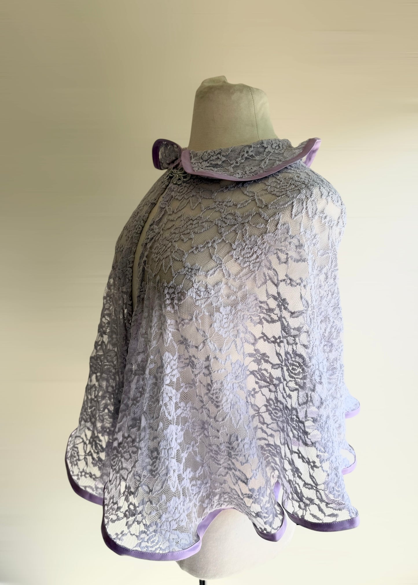 Floral Lace Capelet | Peter Pan Collar Vintage Style Cape | Wedding Shoulder Shawl Wrap | Cottagecore Goblincore Fairycore Goth Fantasy LARP