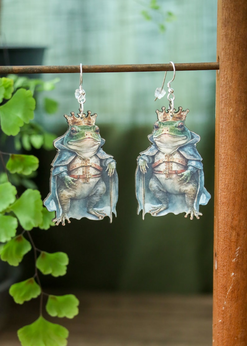 Fancy Frog Earrings | Renaissance Victorian Toads Charm | Medieval King Prince Princess Queen Jewelry | DnD Fantasy Fairytale Characters
