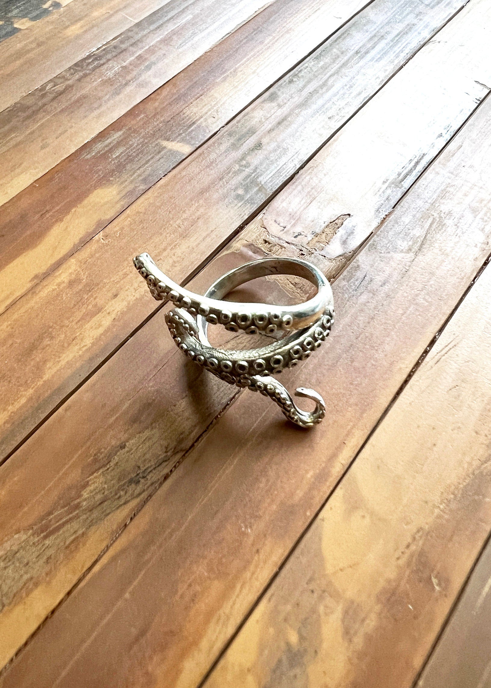 Octopus Tentacle Ring | Sterling Silver Steampunk Gothic Jewelry | Giant Squid Ocean Creature Cephalopod Kraken | Streetwear Boho Unisex